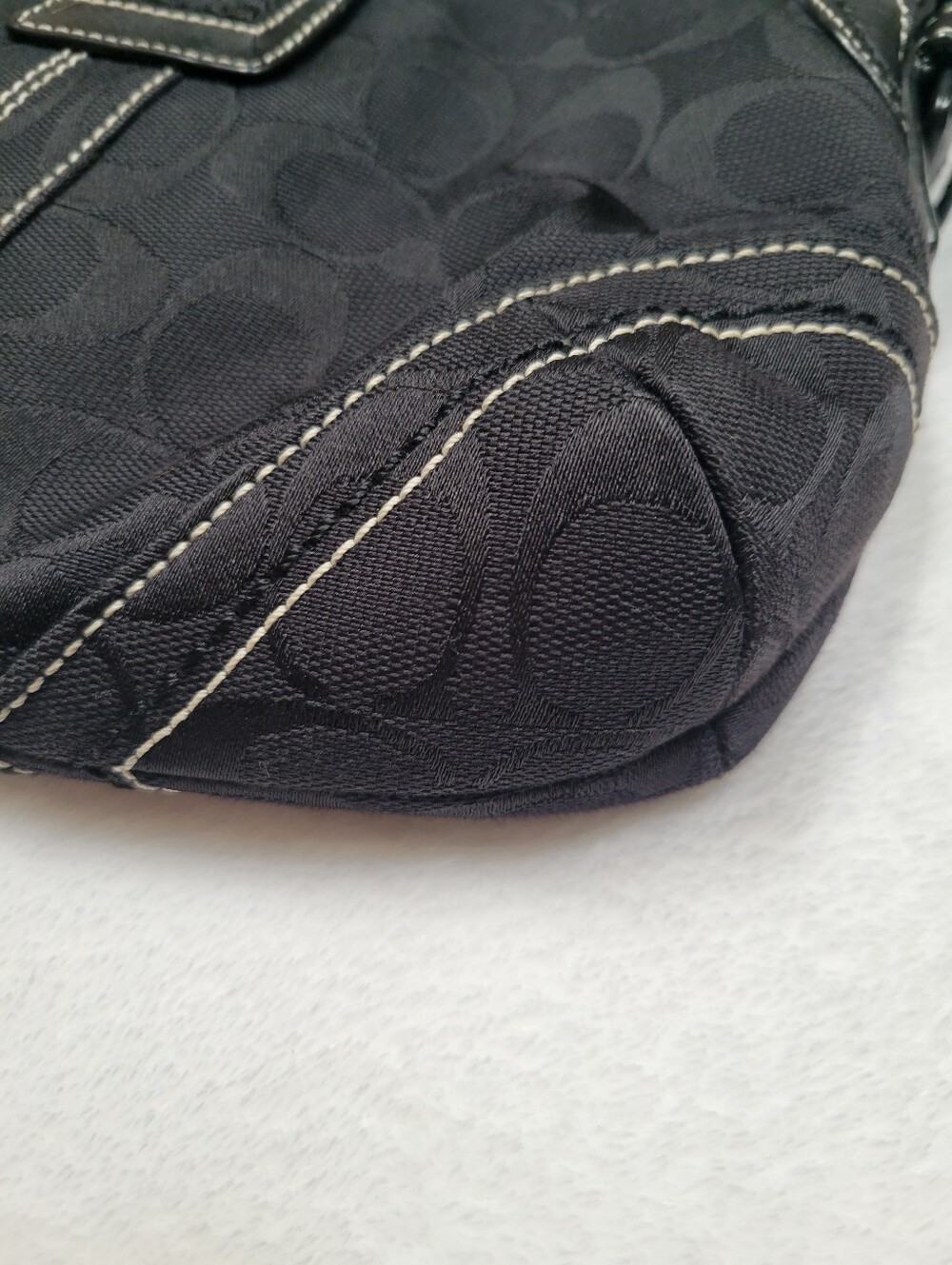 Coach Soho Signature Shoulder Bag Vintage Y2K Black Monogram  Canvas Leather - Picture 10 of 15